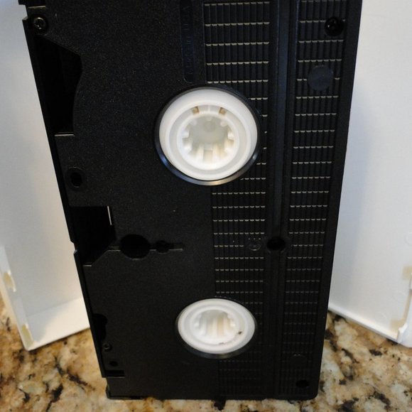 Debbie Gibson Live in Concert : The "Out of the Blue" Tour (VHS, 1989) - Picture 4 of 5